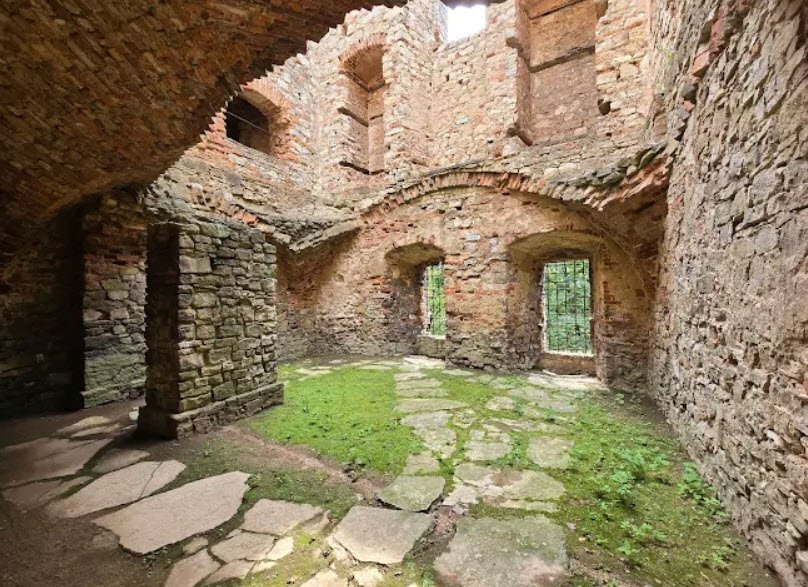 Lipowiec Castle, Wygiełzów, Lesser Poland Voivodeship, Poland, Poland